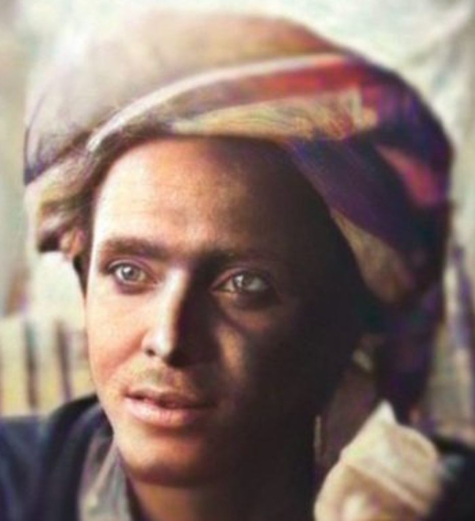 Somali leader Ahmed Taajir, Chief of Bosaso and a member of the Majerteen Sultanate. Taajir is one of the more well-known examples of Cushitic individuals with light colored eyes.